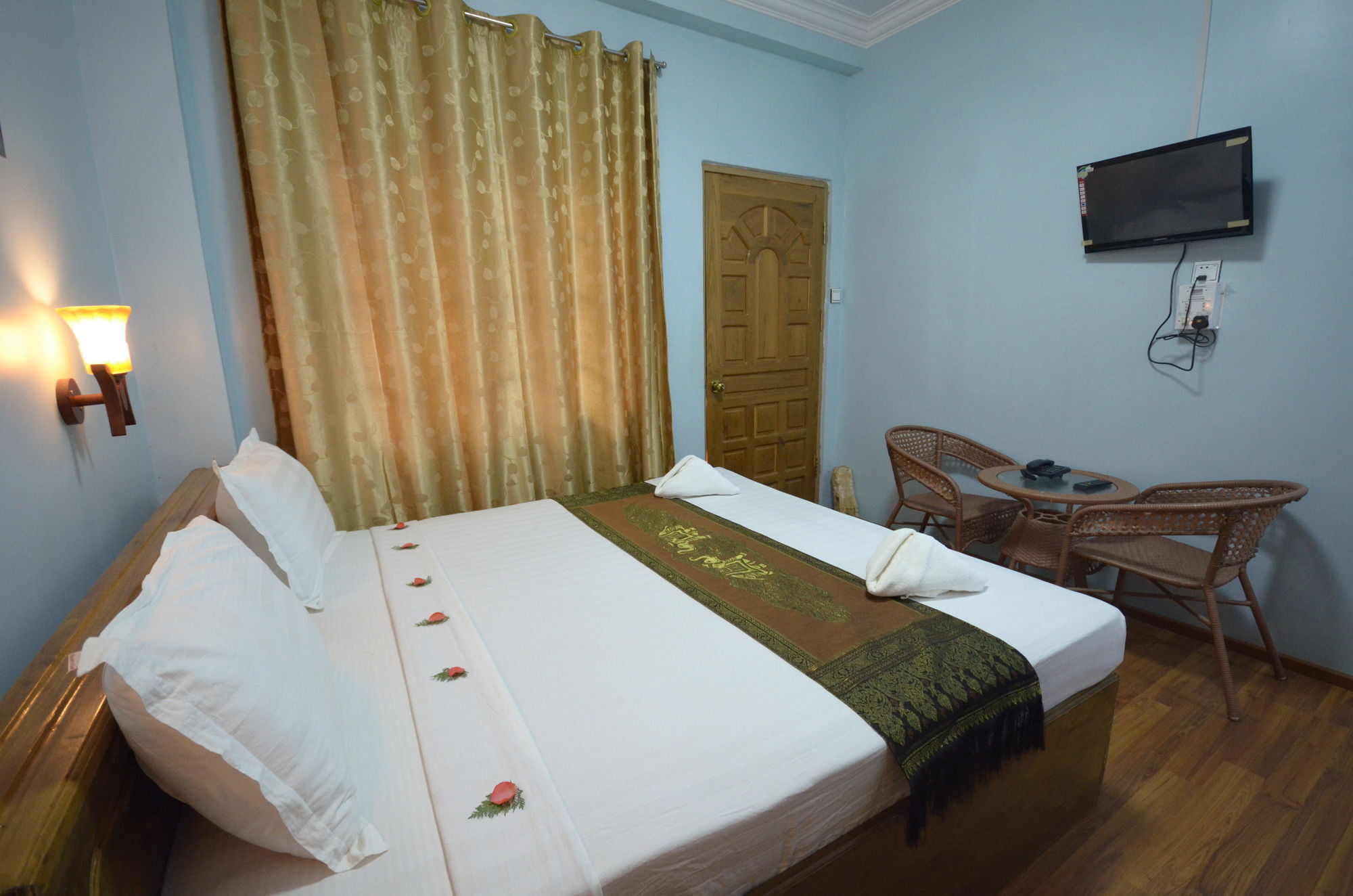 Inlay Palace Hotel Nyaung Shwe Dış mekan fotoğraf